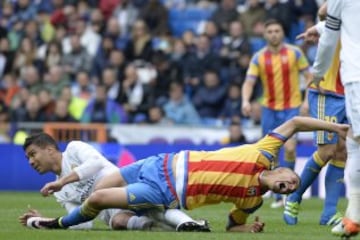 Abdennour se retira por una falta de Casemiro.