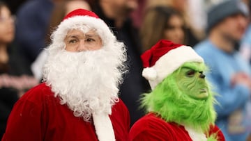 It’s that most wonderful time of the year with the halls all decked out with decorations and lights. Cheer is aplenty but in some cities more than others…