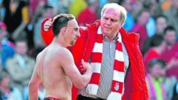 <b>NO ARROJA LA TOALLA. </b>El Bayern se resiste a dejar salir a Ribéry.