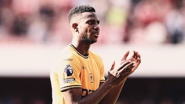 Wolverhampton arropa a Yerson Mosquera en su difícil momento por la lesión.