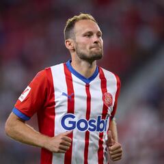 El Girona ‘exprimirá' a Blind: renueva hasta 2026