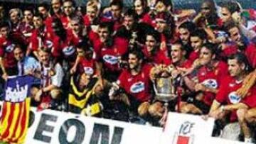 <b>CAMPEONES.</b> El Mallorca logró en Elche su primera Copa del Rey.