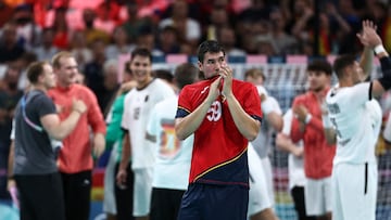 España fue a remolque durante toda la segunda parte, pero consiguió reponerse y dar la vuelta al partido en el marcador. Sin embargo, tal y como ocurrió en el partido de fase de grupos, apareció el portero alemán, en este caso Wolff, para frenar el buen hacer español y mandar a los de Jordi Ribera al partido por el tercer y cuarto puesto.