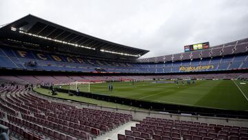 Un Camp Nou de excrementos