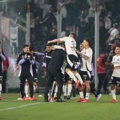 Colo Colo goleó y le dedicó el triunfo a Jorge Almirón