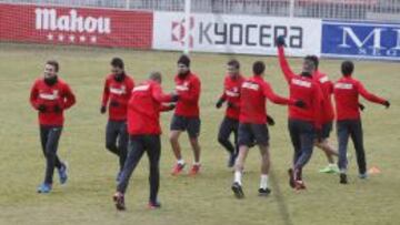 Simeone recupera al Cebolla y Courtois entrena aparte