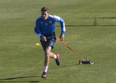 "Me encantar¨ªa robar un bal¨®n a Busquets para ganar al Bar?a"