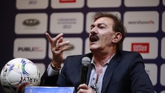 “Ochoa no corta un centro ni con ayuda”: Ricardo La Volpe lanza dura crítica