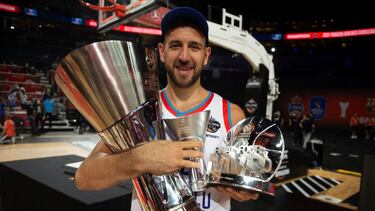 El Efes puso los l¨ªderes