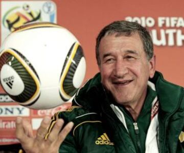 Carlos Alberto Parreira no fue jugador profesional, pero como técnico se coronó campeón de la Copa del Mundo de 1994 al mando de Brasil.