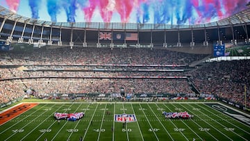 LONDON (United Kingdom), 12/10/2025.- Pre-game ceremonies before the kickoff of an NFL American football game between the Denver Broncos and New York Jets at the Tottenham Hotspur Stadium in London, Britain, 12 October 2025. (Reino Unido, Londres, Nueva York) EFE/EPA/DANIEL HAMBURY