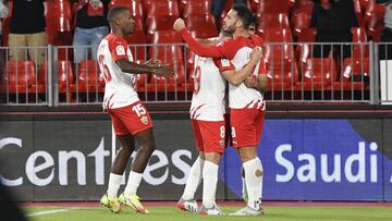 Portillo celebra su gol con el Almería.