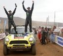 Nani Roma y Marc Coma sellan un doblete histórico en el Dakar