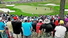 Barnes se alía con la lluvia y rompe el récord de golpes