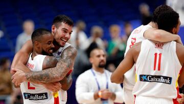 BERLIN, GERMANY - SEPTEMBER 13: Willy Hernangomez, Lorenzo Brown of Spain   during the FIBA EuroBasket 2022 quarterfinal match between Spain and Finland at EuroBasket Arena Berlin on September 13, 2022 in Berlin, Germany. (Photo by Pedja Milosavljevic/DeFodi Images via Getty Images)