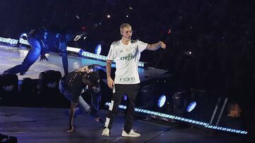 Justin Bieber crea un debate en Brasil al vestirse de Palmeiras