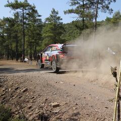 Susto para Sordo y mejor tiempo de Meeke en Turquía