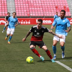 El Mirandés certifica la salvación con una exhibición de Riquelme