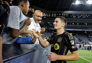 Sergi Palencia no se olvida del legado de Carlos Vela en LAFC