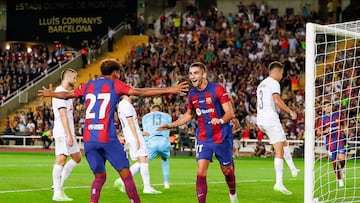 Ferran Torres celebra el segundo tanto que marca en el minuto 80 con Lamine Yamal.