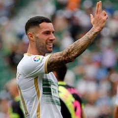 El Elche despierta tarde