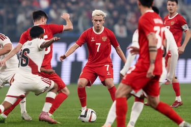 Aleksey Batrakov, mediapunta del Lokomotiv y de Rusia.