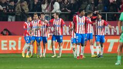 GIRONA, 03/01/2024.- Los jugadores del Girona celebran su cuarto gol durante el encuentro correspondiente a la jornada 19 de LaLiga EA Sports que Girona y Atlético de Madrid han disputado hoy miércoles en el estadio Montilivi, en Girona. EFE / Siu Wu.
