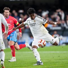 Güler aprieta, Endrick afloja