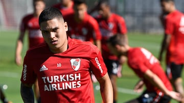 Juan Fernando Quintero durante un entrenamiento con River Plate.