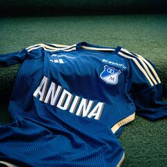 Millonarios presenta su nueva camiseta para 2024