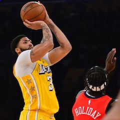 El traspaso fue un acierto: Davis (46) aplasta a los Pelicans