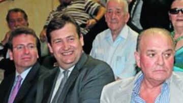 <b>EN ESCENA. </b>Salas Tirado, Olivencia y, detrás, Alfonso Jaramillo.