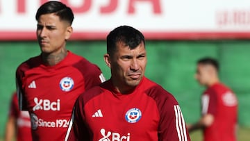 Futbol, Entrenamiento selección chilena.
El jugador de la Seleccion Chilena Gary Medel es fotografiados durante el entrenamiento de la selección chilena en Pinto Duran previo al partido contra Paraguay por las clasificatorias a la Copa Mundial 2026. Santiago, Chile.
13/11/2023
Jonnathan Oyarzun/Photosport 

Football, Training session of Chile..
Chile's player Gary Medel is pictured during trainnig session in Pinto Duran prior to the match against Paraguay for the 2026 World Cup qualifiers
Santiago, Chile.
13/11/2023
Jonnathan Oyarzun/Photosport