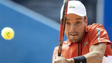 Bautista se mete en semis de Gstaad tras vencer a Istomin