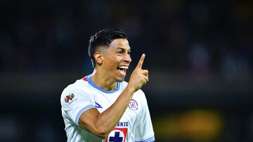 Angel Sepulveda celebrates his goal 0-1 of Cruz Azul during the 14th round match between Pumas UNAM and Cruz Azul as part of the Liga BBVA MX, Torneo Apertura 2024 at Olimpico Universitario Stadium on October 26, 2024 in Mexico City, Mexico.