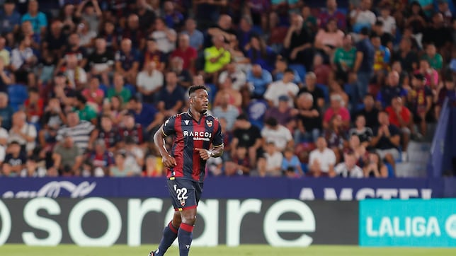 El Levante negocia el traspaso de Bouldini al Deportivo