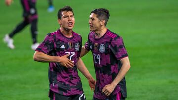 Hirving Lozano festeja un gol con la Selección Mexicana