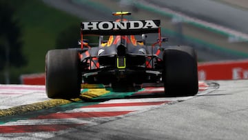 Formula One F1 - Steiermark Grand Prix - Red Bull Ring, Spielberg, Styria, Austria - June 27, 2021 Red Bull's Sergio Perez in action during the race REUTERS/Leonhard Foeger