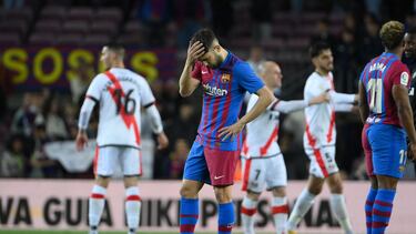 Barcelona's Spanish defender Jordi Alba reacts at the end of the Spanish league football match between FC Barcelona and Rayo Vallecano de Madrid at the Camp Nou stadium in Barcelona on April 24, 2022. (Photo by LLUIS GENE / AFP)