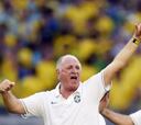 Scolari: "Los árbitros están un poco reticentes con Brasil"