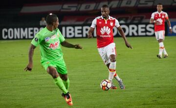 Juan Valencia fue el lateral izquierdo de Santa Fe en el empate ante Táchira