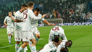 Ochoa y la Salernitana rescatan un punto frente a Sassuolo
