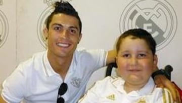 Cristiano Ronaldo ayuda a un niño enfermo de cáncer