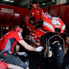 Ducati innova: misteriosa tuerca en la placa de dirección