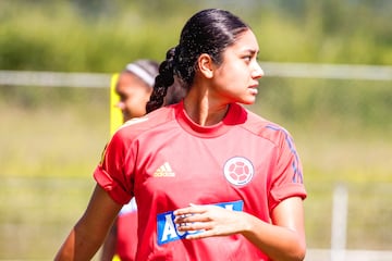 La Selección Colombia Femenina tuvo su último entrenamiento antes de enfrentar a Bolivia por la segunda fecha de la Copa América Femenina en el Pascual Guerrero. La Tricolor entrenó en la Cancha Fútbol Paz de La Z.