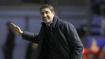 El Villarreal anuncia la destitución de Garrido