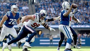 Jacoby Brissett lanz&oacute; cuatro pases de touchdown y Deshaun Watson fue interceptado en dos ocasiones en el duelo divisional por el liderato de la AFC Sur.