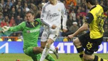 El Madrid ganó al Borussia en el Bernabéu 3-0. Cristiano marcó así el tercero.