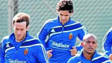 <b>DE VUELTA A LA CONVOCATORIA. </b>Ewerthon, en primer término, junto a Pulido, Lafita y Kevin, durante un entrenamiento del Zaragoza.
