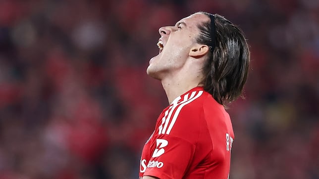 Carreras, tocado pero no hundido